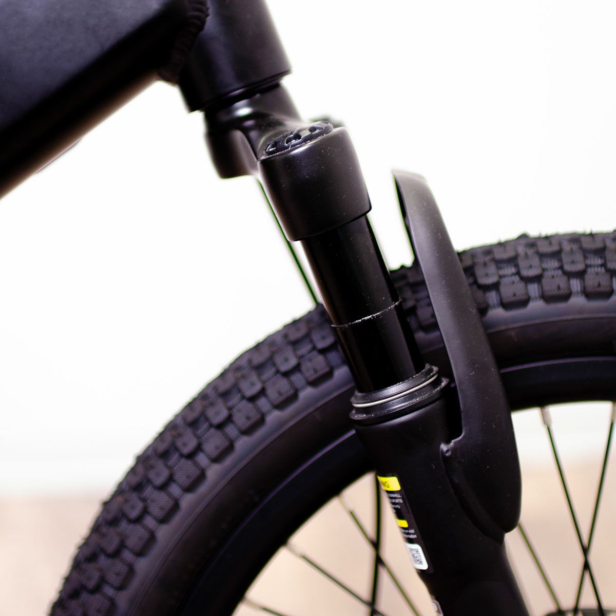 【予約特典50台限定5,000円OFF】電動アシスト自転車 E-BIKE BMX CYRQ サーク12月入荷予定