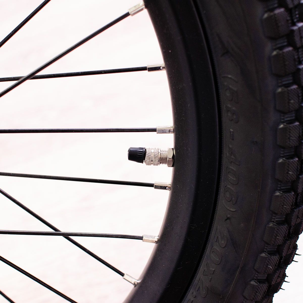 【予約特典50台限定5,000円OFF】電動アシスト自転車 E-BIKE BMX CYRQ サーク12月入荷予定