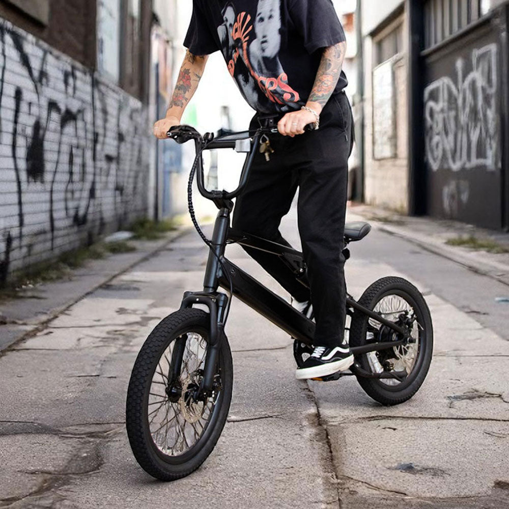【予約特典50台限定5,000円OFF】電動アシスト自転車 E-BIKE BMX CYRQ サーク12月入荷予定
